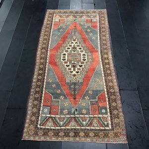 Red Traditional Carpet