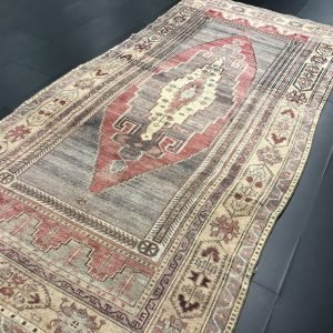 Distressed Turkish Rug, Vintage Decorative Rug, Oushak Handmade Rug, Faded Wool Rug, Antique Rug, Medalion Design Rug, 9.6 ft x 4.5 ft, C623